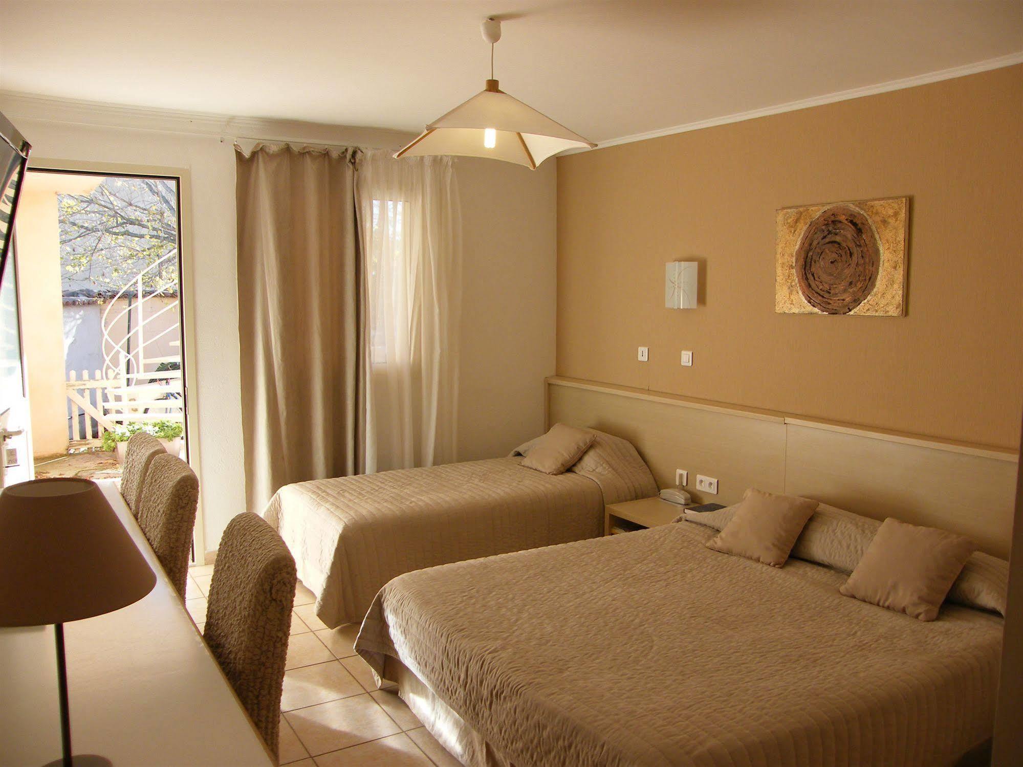 Hotel Restaurant L' Empereur Aléria Εξωτερικό φωτογραφία